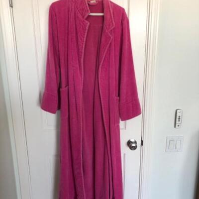 Lot 118U. Robes, new and used, negligee, 3 peignoir sets, Natori, Viictoria Secret and Perry Ellis--$85
