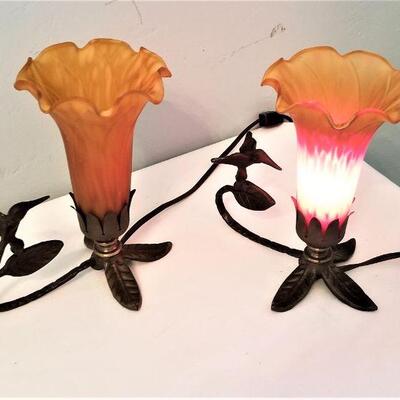 Lot #155  Pair of Contemporary "Tulip" table Lamps