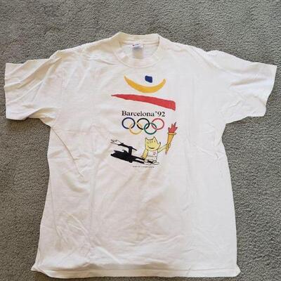 Lot 513: Vintage 1993 Olympics T-shirt 