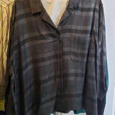 Lot 524: Shirt lot