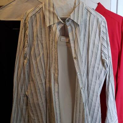 Lot 525: Shirt lot