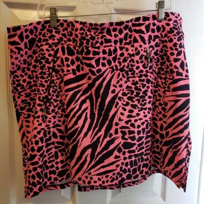 Lot 528: Golf Skirt lot
