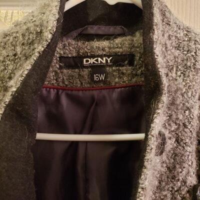 Lot 536: Coat & Jacket lot