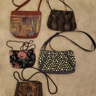 Lot 551: Purse lot