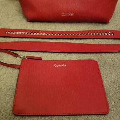 Lot 552: Calvin Klein Purse lot (2 purses- 1 with interchangeable strap)