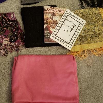 Lot 556: Scarf & Purple Berat lot