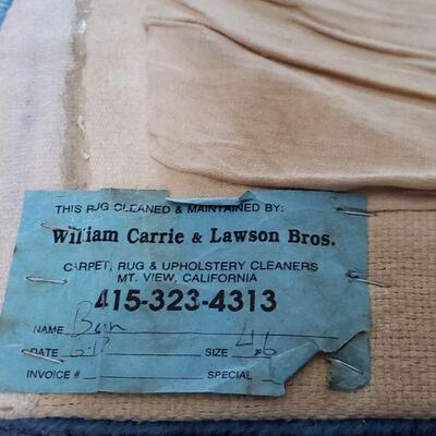 Lot 571: Area Rug