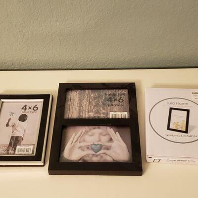 Lot 580: New Picture Frame lot