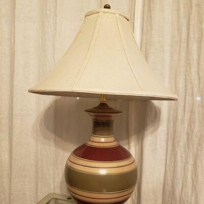 Lot 589: Tabletop Lamp