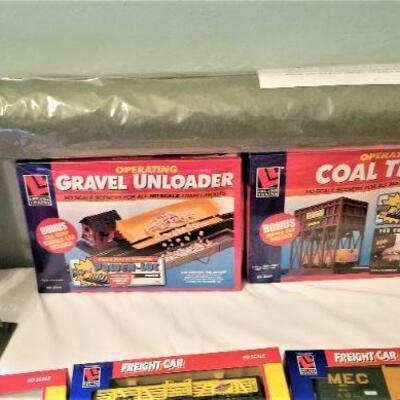 Lot #170  Transcontinental Express Model Train Kit - HO scale - new in box