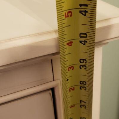 Lot 593: Universal Dresser