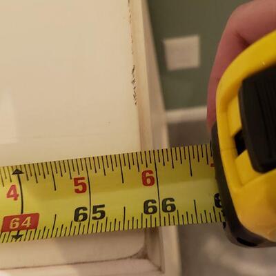 Lot 593: Universal Dresser