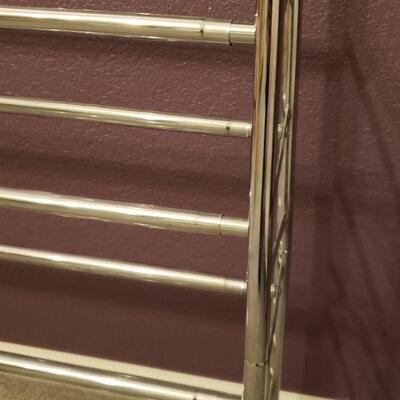 Lot 598: Expandable Shoe Rack