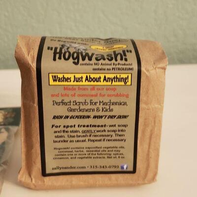 Lot 603:  Toiletries lot