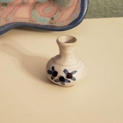 Lot 607: Wood & Ceramic Artist Pieces 