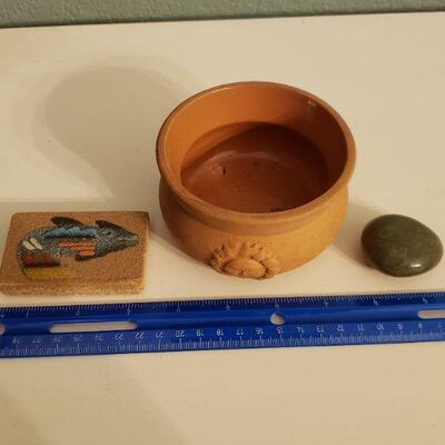 Lot 608: Sand painting Magnet, Ceramic Vessel & a Worry Stone