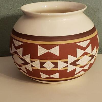 Lot 609: Native American Pottery signed Gonzales,  Rapid City, South Dakota 
