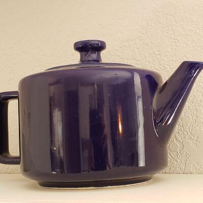 Lot 614: Blue Tea/Coffee Pot, White Creamer and Sugar