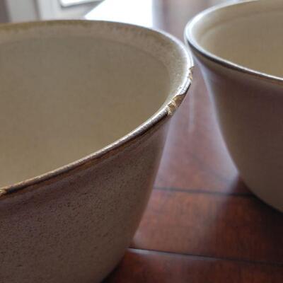 Lot 618: (2) Small Signed Artist Bowls