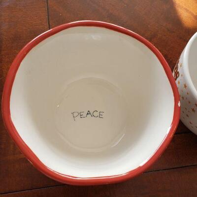 Lot 619: (2) Small Christmas Bowls