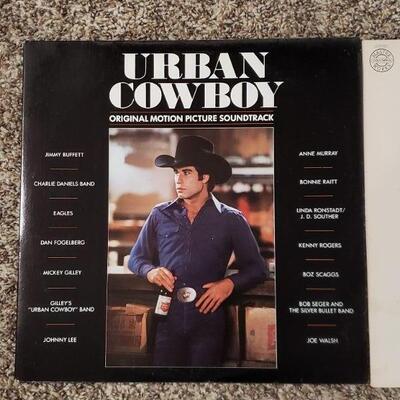 Lot 631: URBAN COWBOY + MANHATTAN (Woody Allen) SOUNDTRACK Viny Record Lot