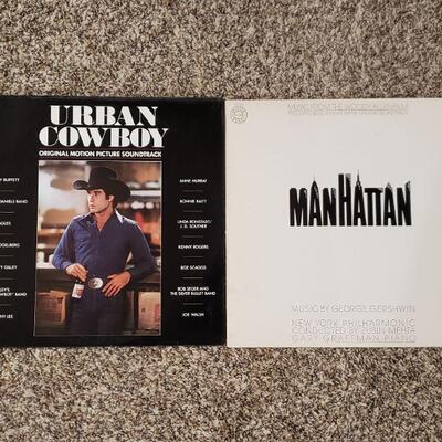 Lot 631: URBAN COWBOY + MANHATTAN (Woody Allen) SOUNDTRACK Viny Record Lot