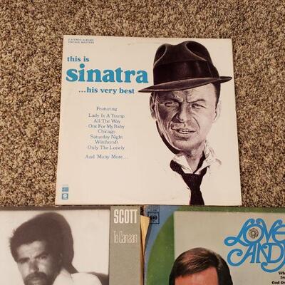 Lot 636: FRANK SINATRA, ANDY WILLIAMS AND BOBBY SCOTTVinyl lot