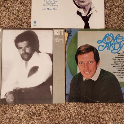 Lot 636: FRANK SINATRA, ANDY WILLIAMS AND BOBBY SCOTTVinyl lot