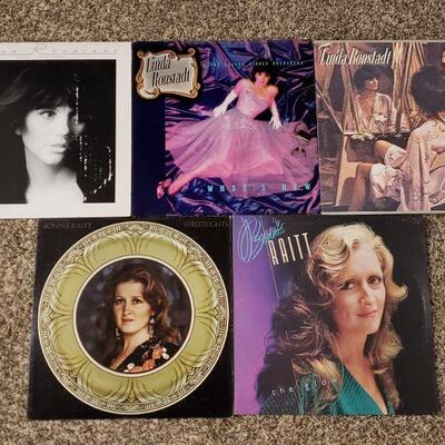 Lot 639: BONNIE RAITT and LINDA RONSTADT Vinyl lot