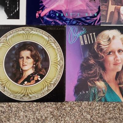 Lot 639: BONNIE RAITT and LINDA RONSTADT Vinyl lot
