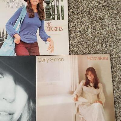 LOT 642: CARLY SIMON Vintage Vinyl lot 