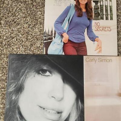 LOT 642: CARLY SIMON Vintage Vinyl lot 