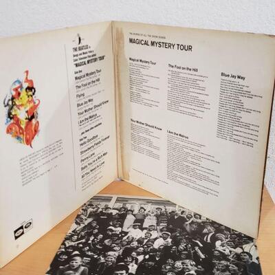Lot 648: Vintage MAGICAL MYSTERY TOUR Soundtrack by The Beatles Vinyl Record 