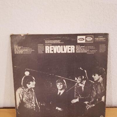 Lot 651: Vintage REVOLVER The Beatles Vinyl Record