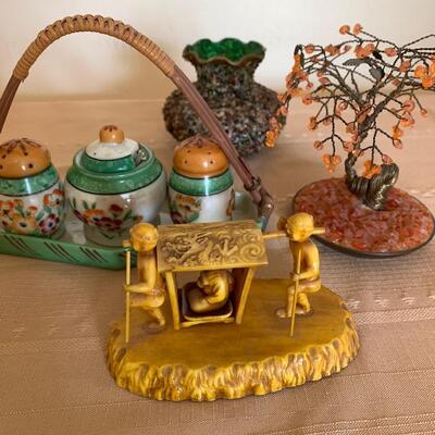 LOT 8 Asian Style Salt Pepper Set & Decorative 4 Items