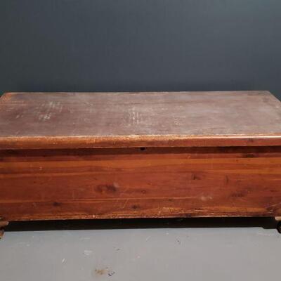 Lot 680: Vintage Chest 