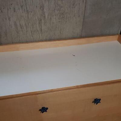 Lot 682: Pull Out Blanket Chest 42" Ã— 18" Ã— 22"