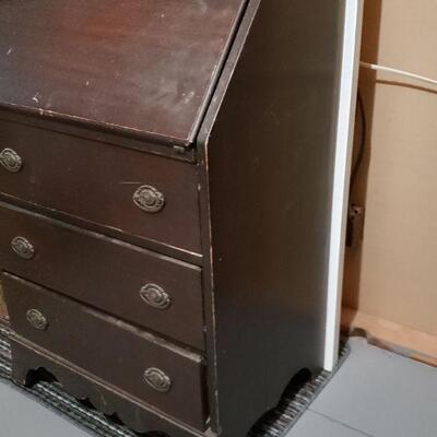 Lot 685: Antique Secretary 11" Ã— 18" Ã— 39.5"