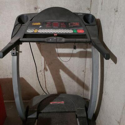 Lot 687: iFit Pro-Form 520i Treadmill Works! Tested A++ (will be in the garage ready to load)