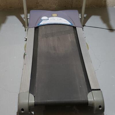Lot 689: Horizon Fitness Digital Series Treadmill Works! Tested A++ (will be in the garage ready to load)