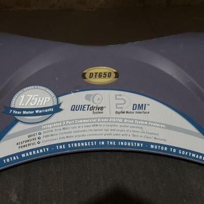 Lot 689: Horizon Fitness Digital Series Treadmill Works! Tested A++ (will be in the garage ready to load)