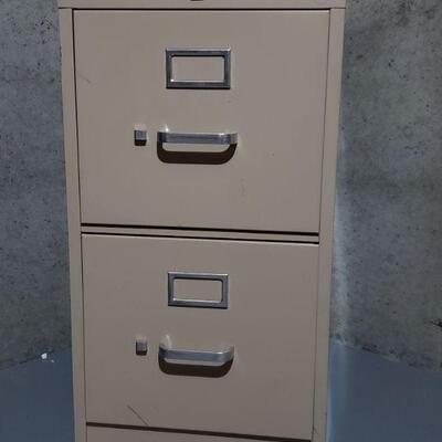 Lot 691: File Cabinet 