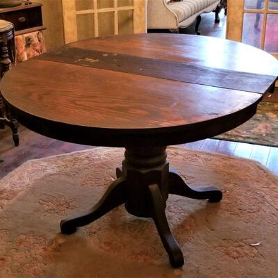 Lot #188 Antique Oak Dining/Parlor Table