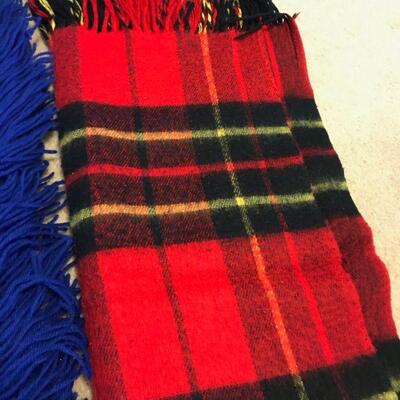 Assortment of Blankets, Bedspreads and Throws (151)