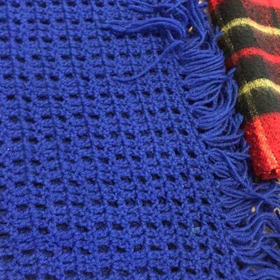 Assortment of Blankets, Bedspreads and Throws (151)