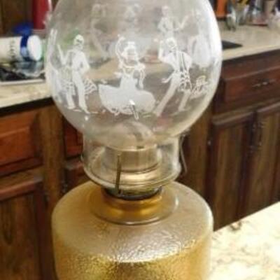 Vintage Amber Oil Lantern with Decorative Chimney 18