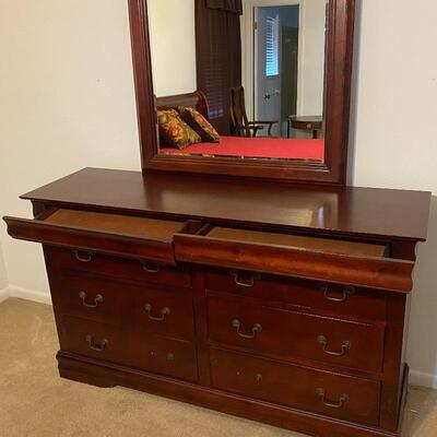 Cherry Dresser With Six Drawers & Mirror * See Details