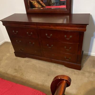 Cherry Dresser With Six Drawers & Mirror * See Details