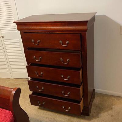 Cherry Chest of Drawers with 5 Drawers & One Skinny Drawer at Top
