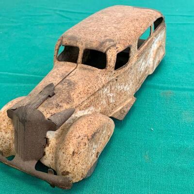 LOT 72 ANTIQUE METAL AMBULANCE WYANDOTTE TOYS RUBBER TIRES AS IS 